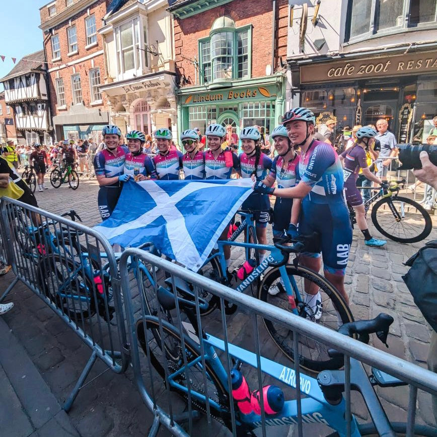 Lauren Dickson wins Lincoln GP on Handsling A1R0evo