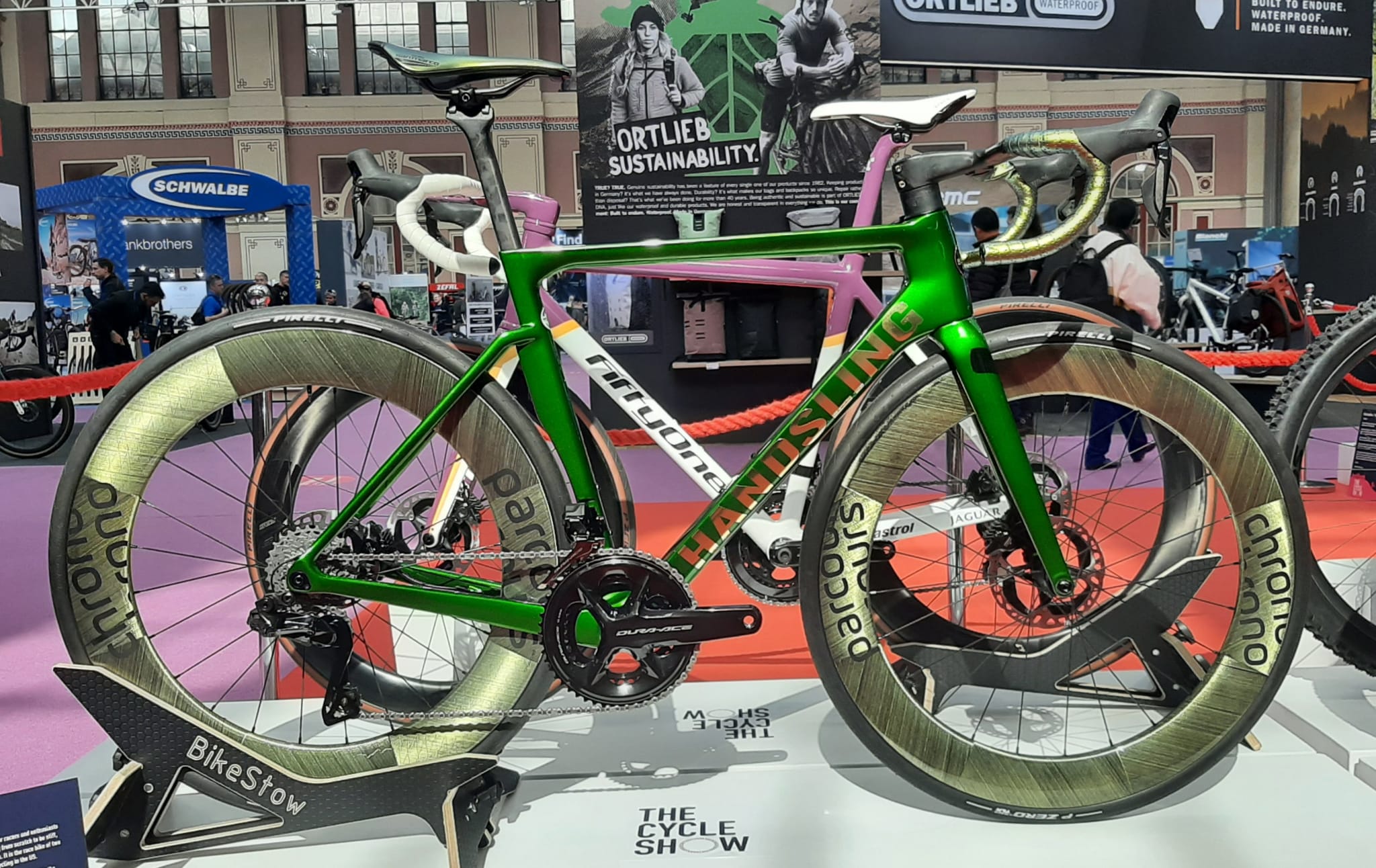 Handsling A1R0evo at the Cycle Show Jaw Droppers