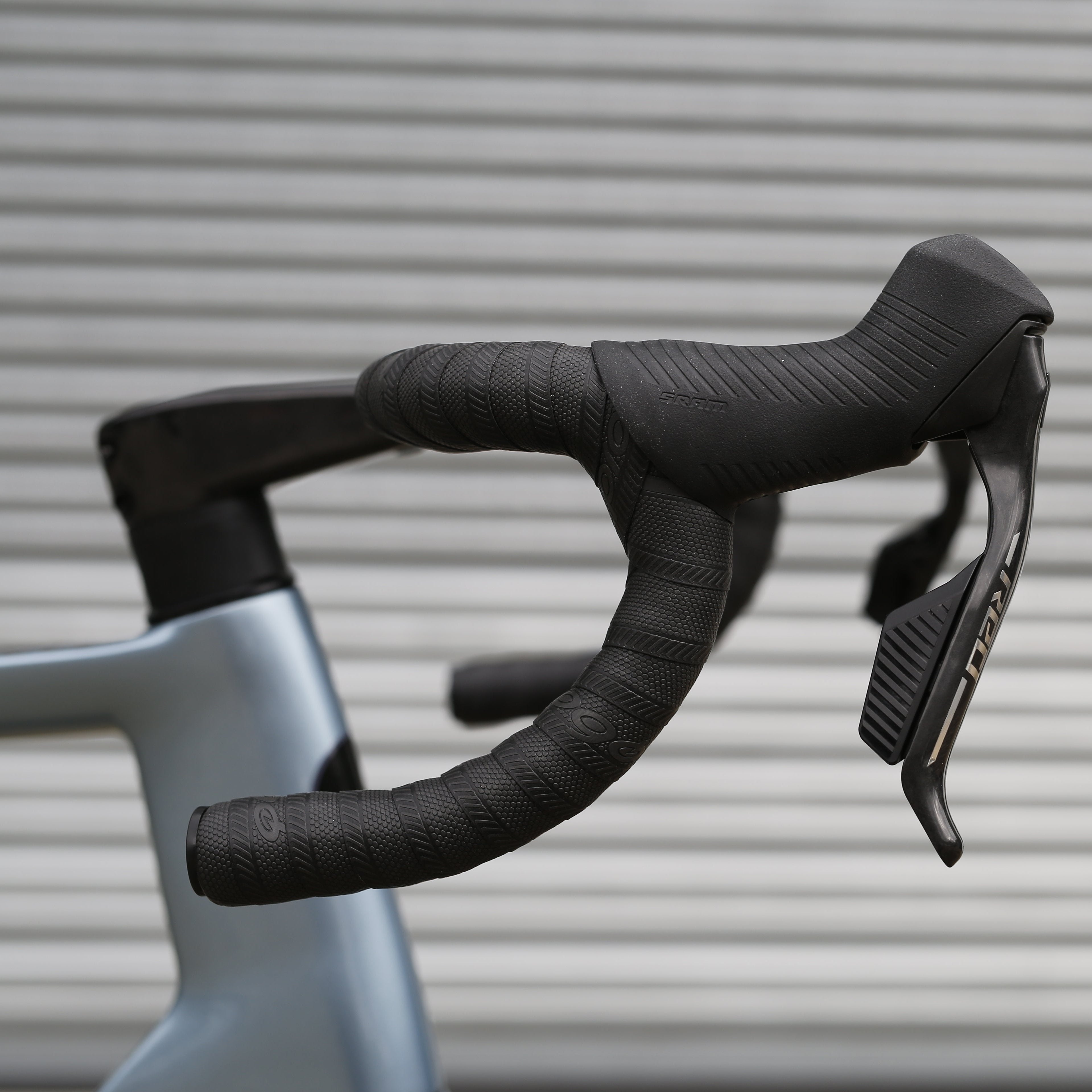 Handsling A1R0evoS SRAM RED AXS E1 Road Bike