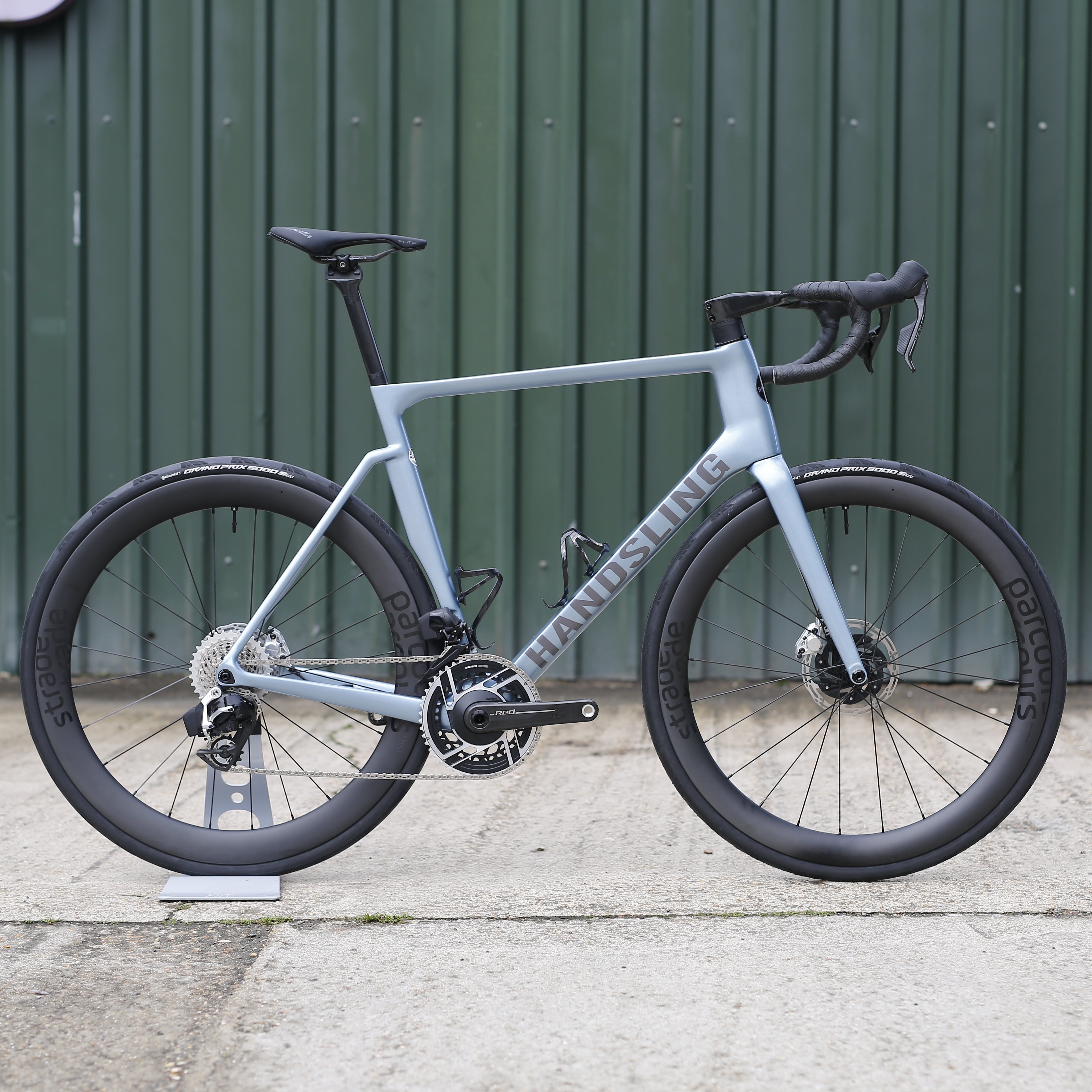 Handsling A1R0evoS SRAM RED AXS E1 Road Bike