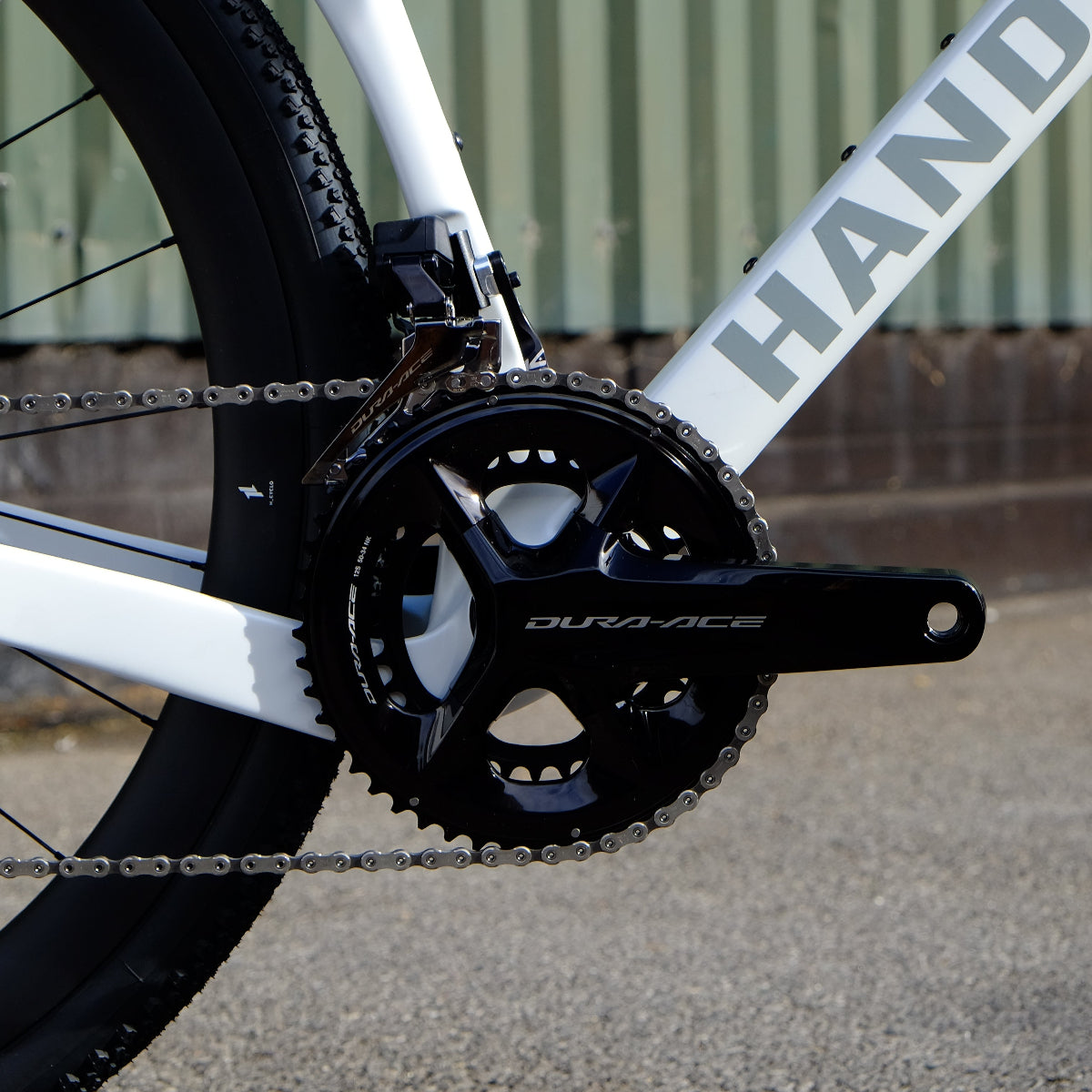 Handsling A1R0evoG Shimano Dura Ace Allroad bike in Pearl White