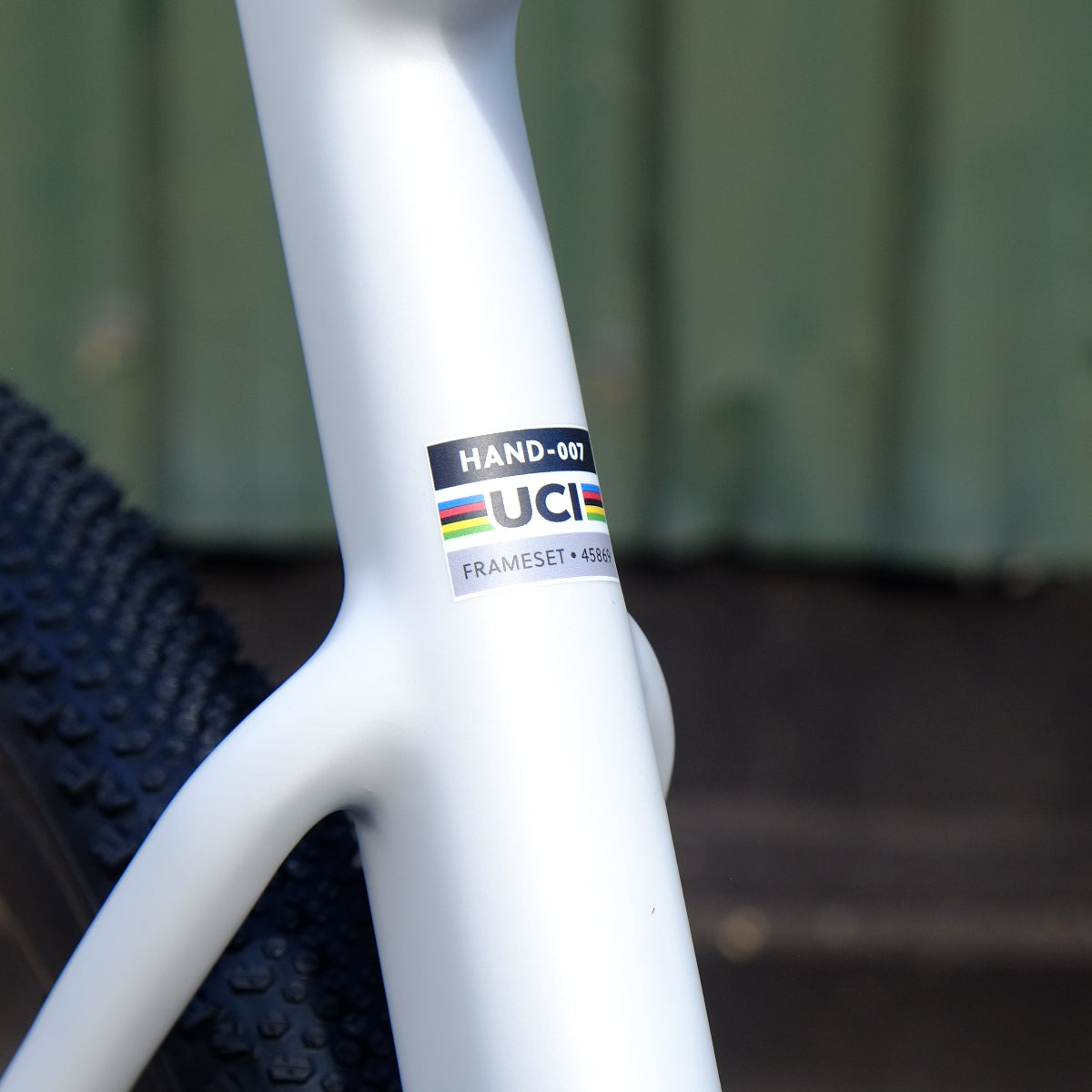 Handsling A1R0evoG Shimano Dura Ace Allroad bike in Pearl White