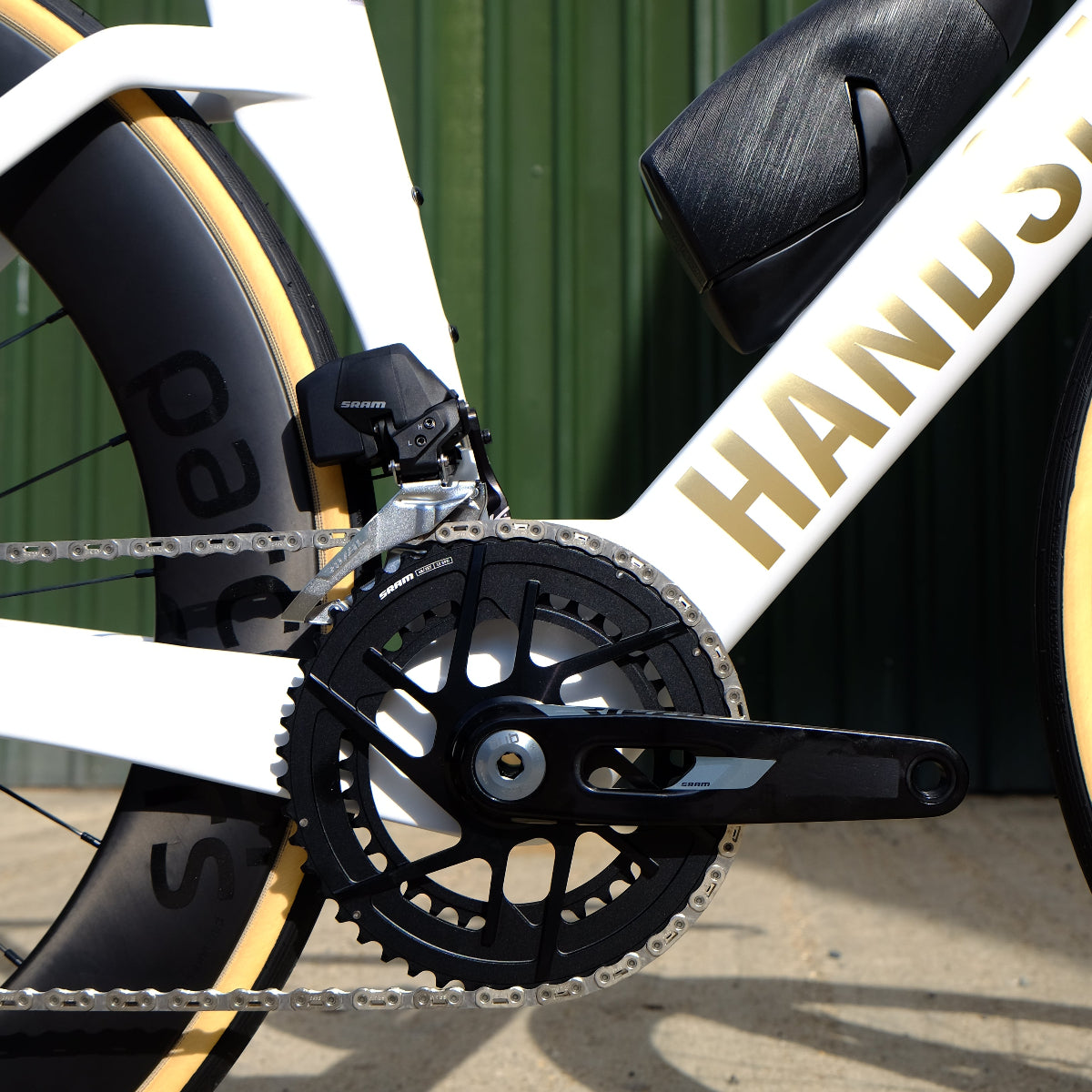 Handsling TSTRevo SRAM Rival AXS white triathlon bike