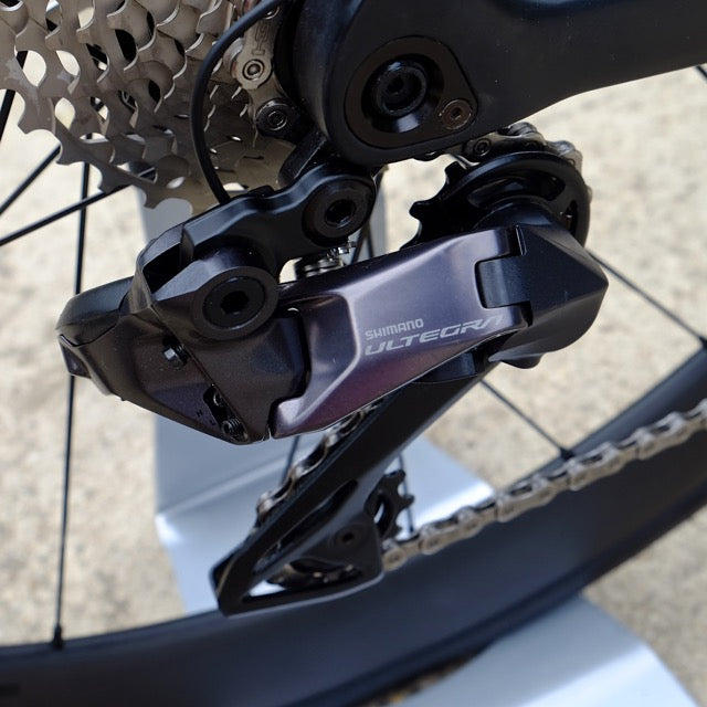 Handsling A1R0evoS Classified Powershift Road Bike