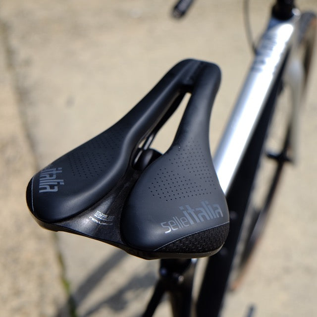 Handsling CEXevo Shimano 105 Di2 Cyclocross Bike