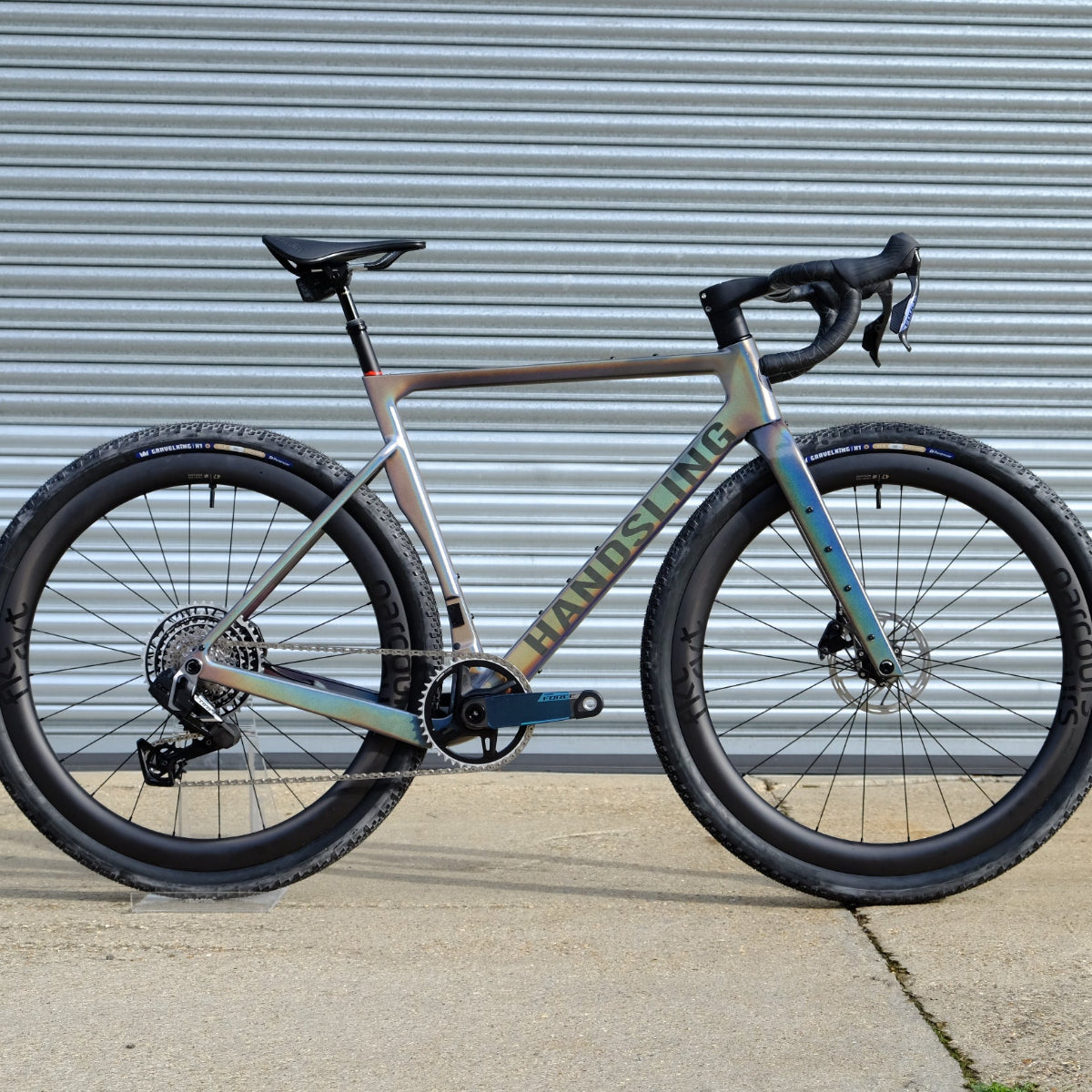 Handsling A1R0evoG SRAM Red XPLR gravel bike