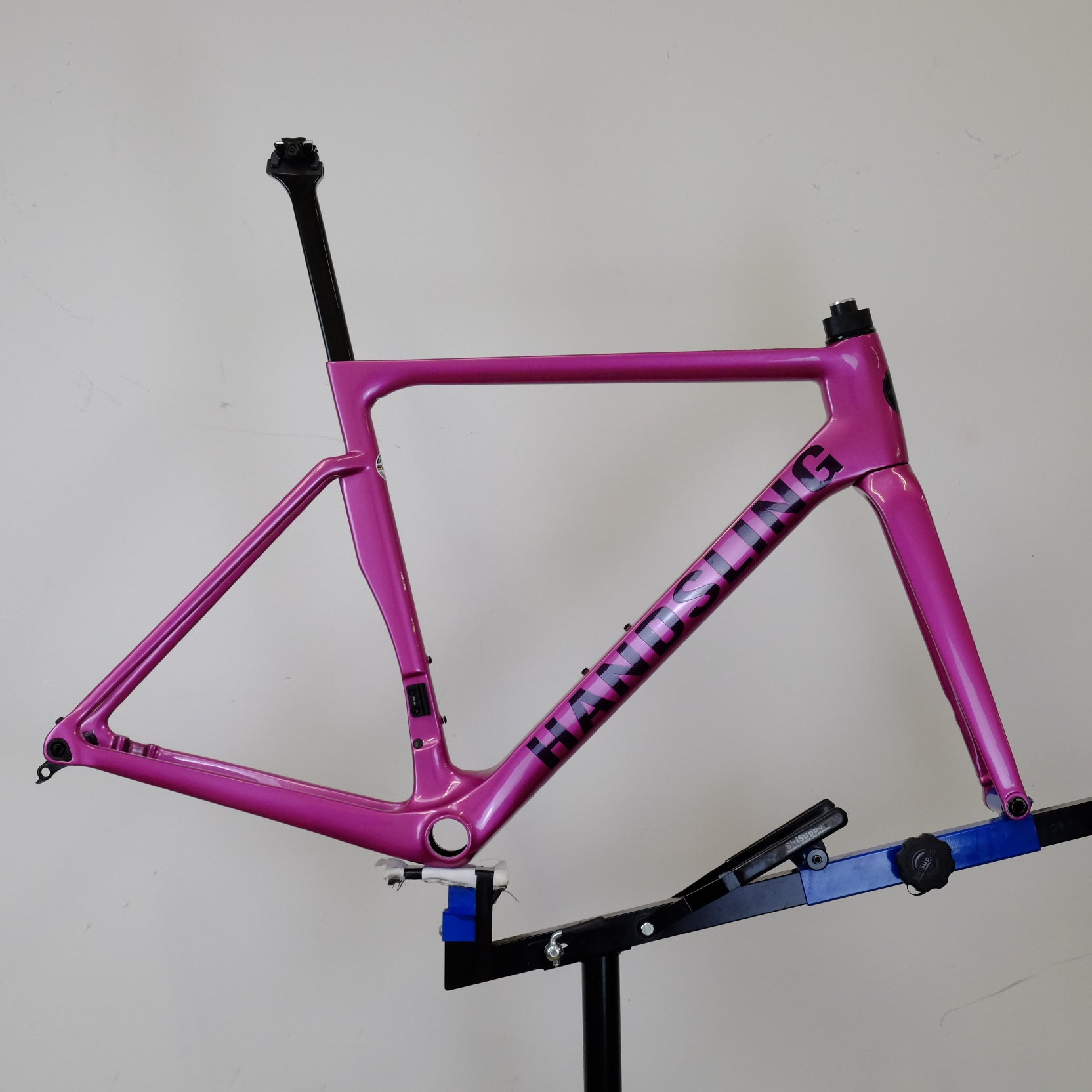 Handsling A1R0evo Road Frame - Its Pink