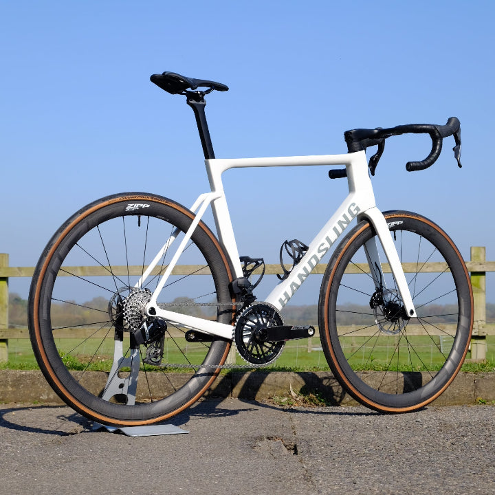 Handsling A1R0evoS SRAM Force AXS E1 white road bike