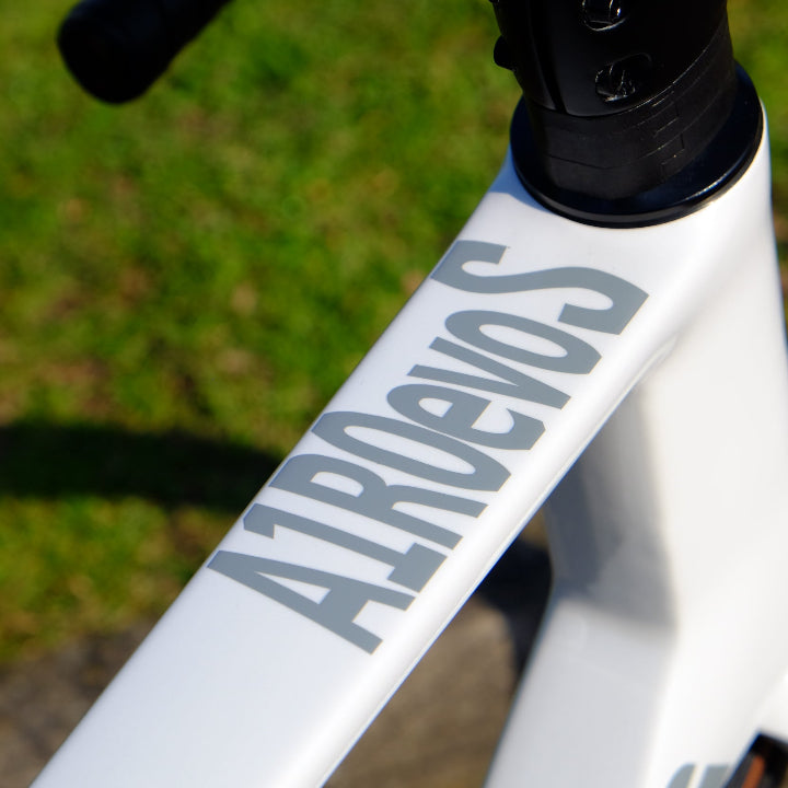 Handsling A1R0evoS SRAM Force AXS E1 white road bike