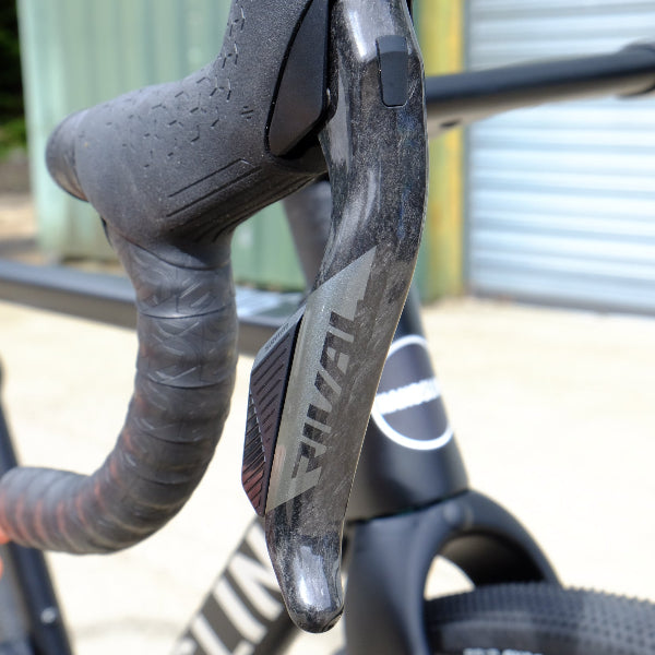Handsling A1R0evoG Sram Rival AXS allroad bike in black