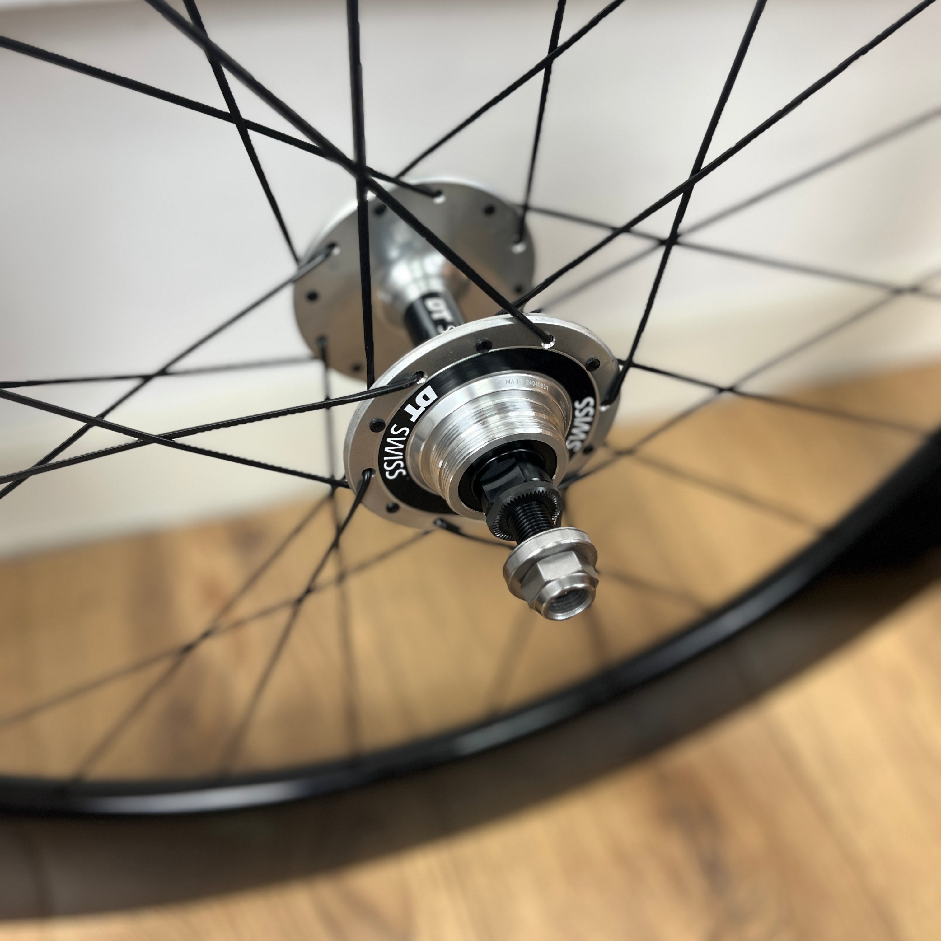 VeloElite Carbon V88 track wheelset