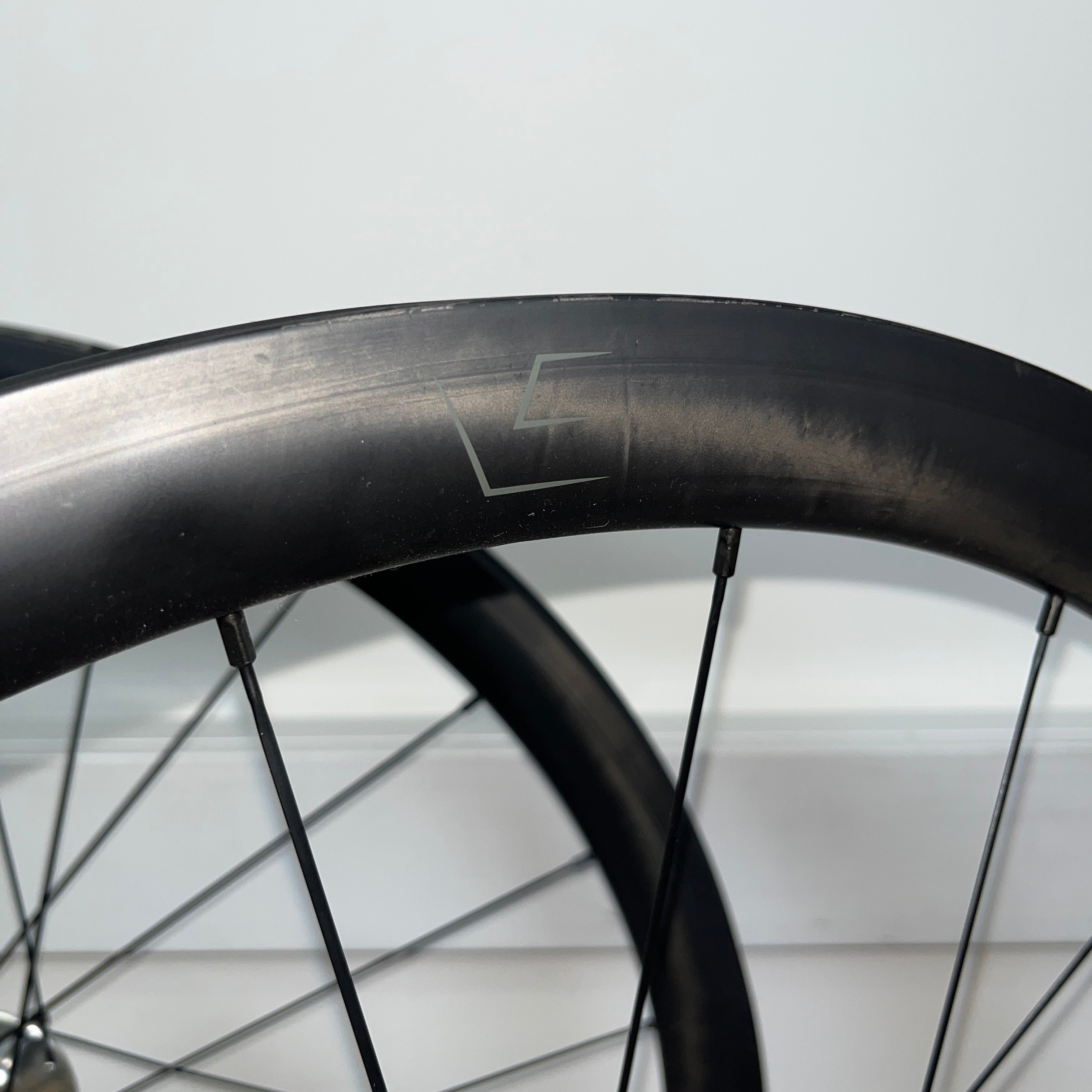 VeloElite Carbon V38 track wheelset