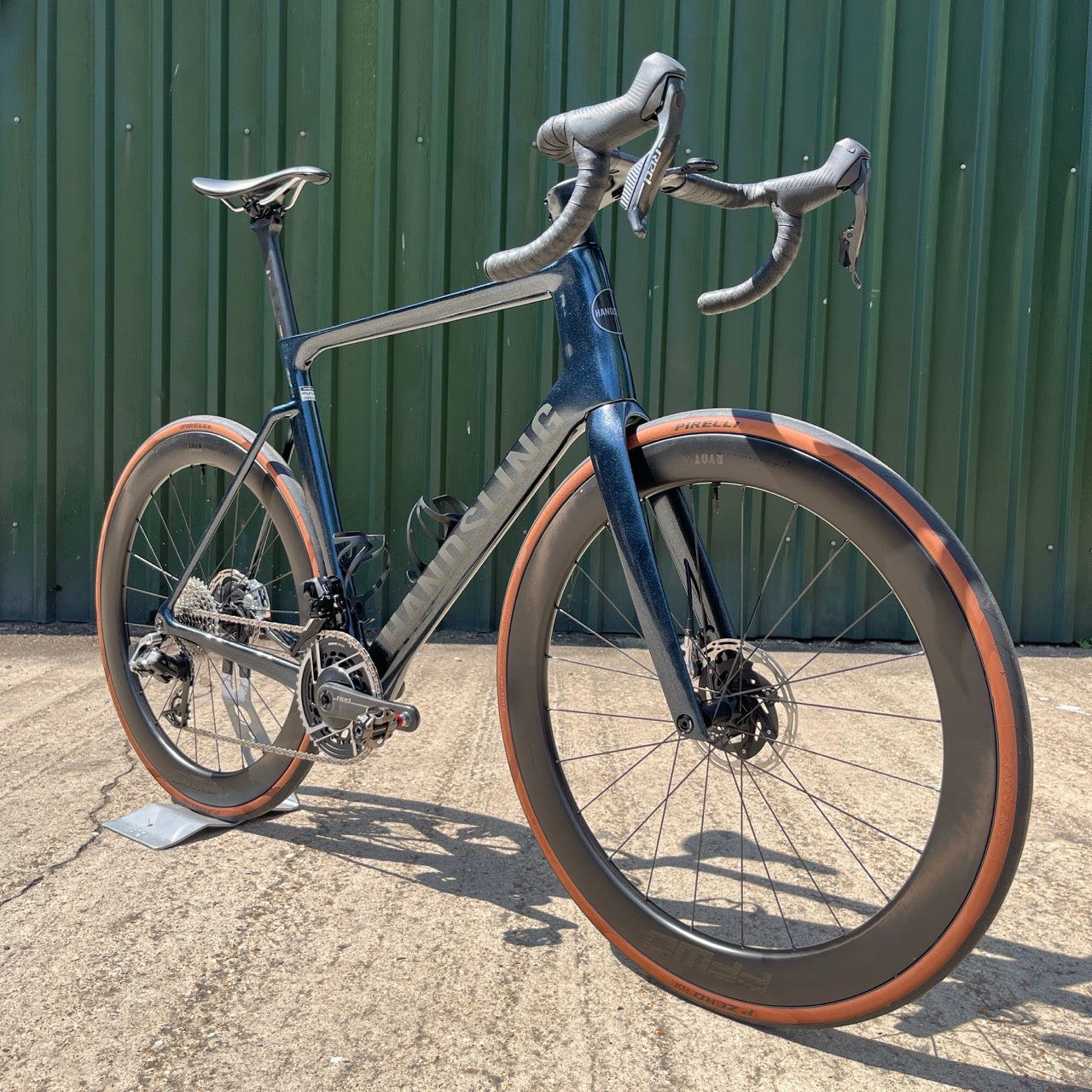 Gunmetal - Frame Colour