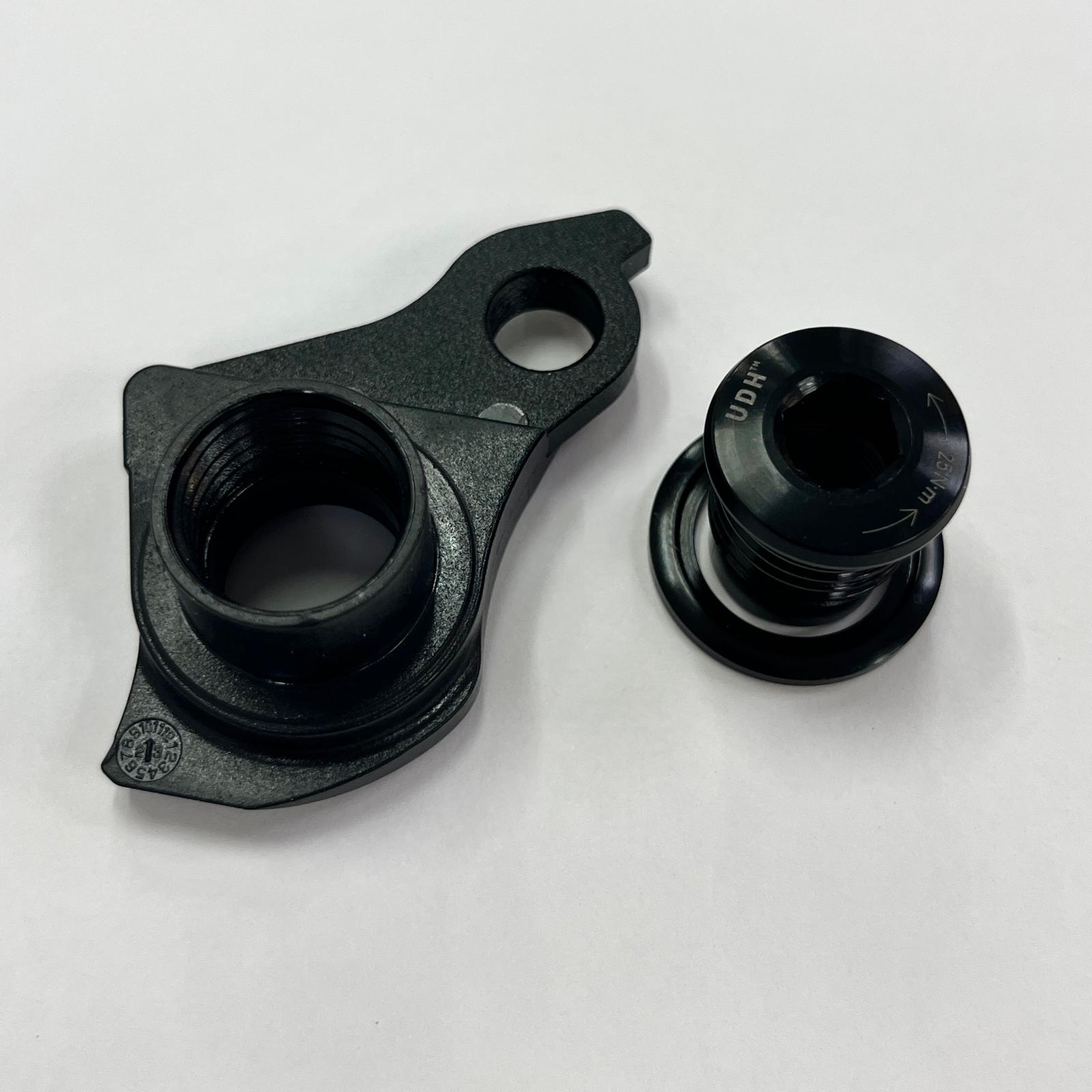 Mech Hangers (A1R0evoG)
