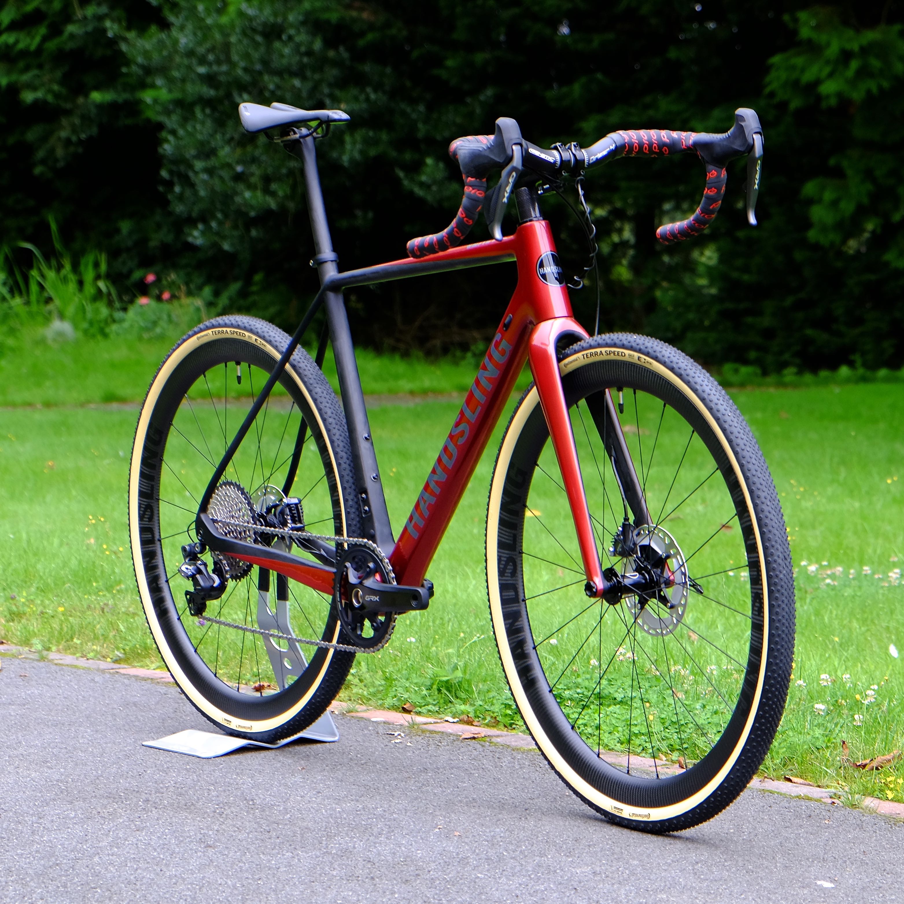Handsling CEXevo Shimano GRX Di2 11-speed Gravel Bike