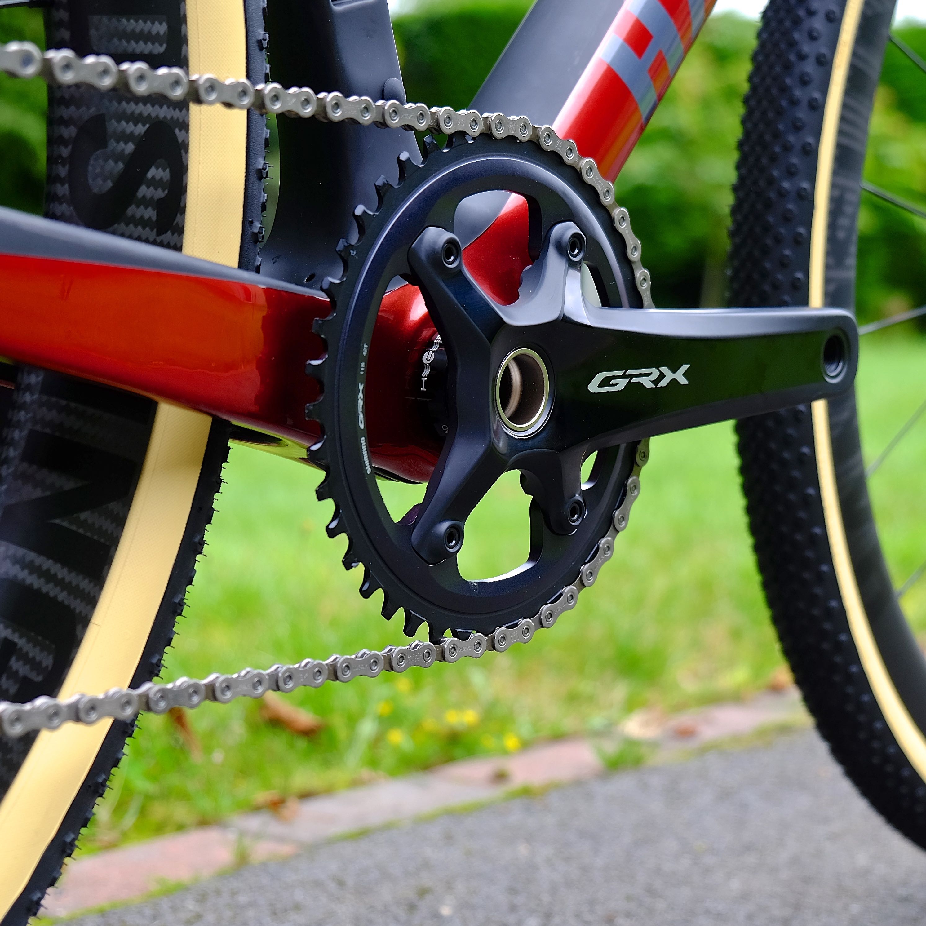 Handsling CEXevo Shimano GRX Di2 11-speed Gravel Bike