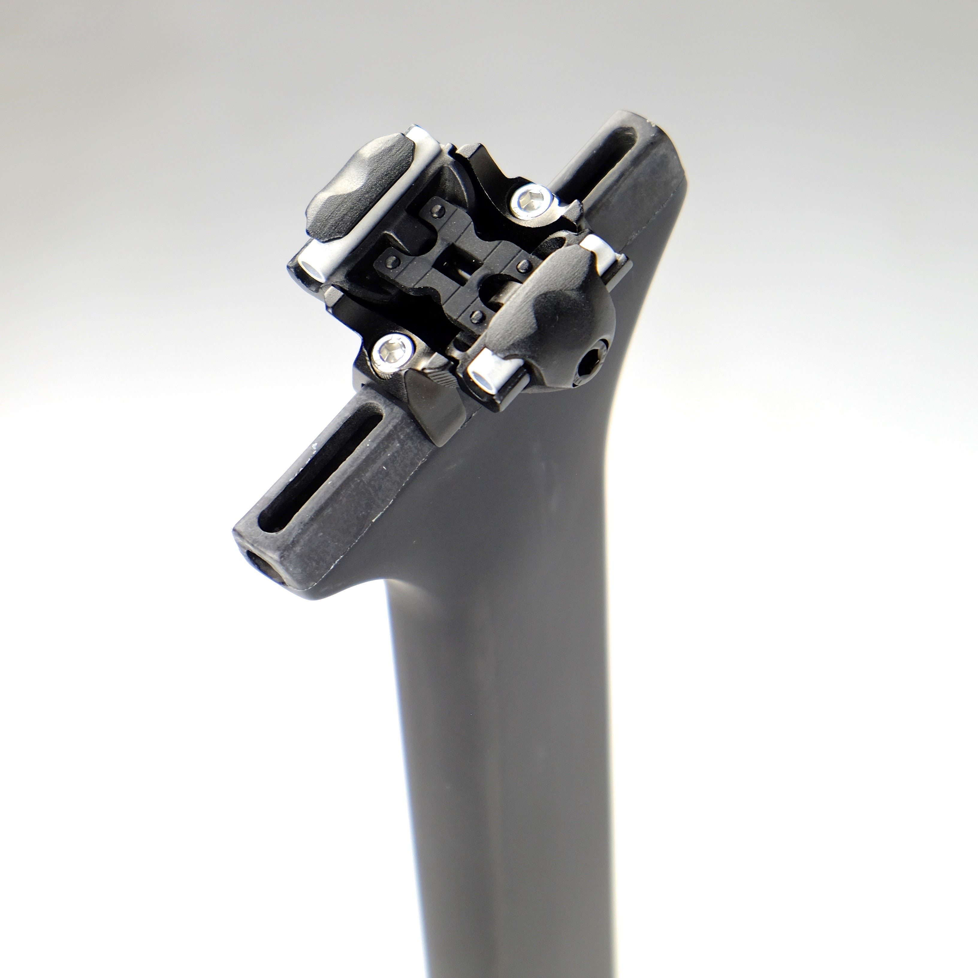 Track Aero Seatpost