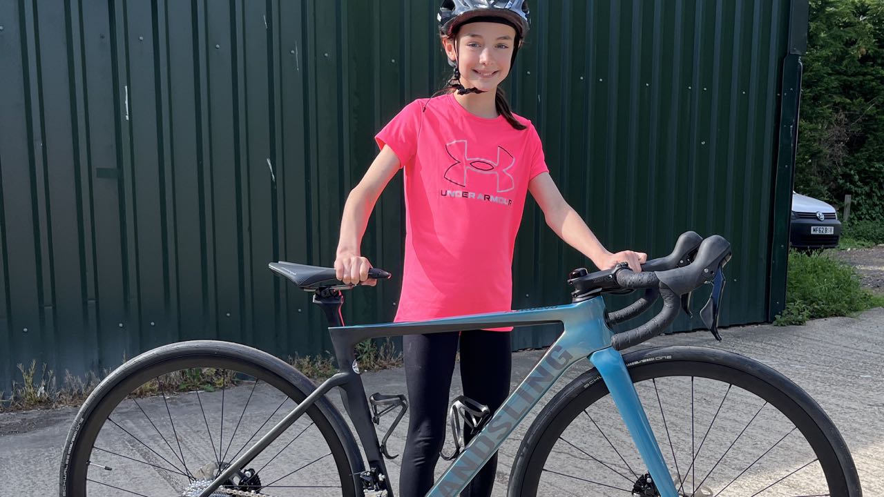 Triathlete Evie Becomes Handsling's Youngest Customer