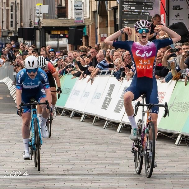Silver Medal for Eilidh Shaw in UK National Circuit Race