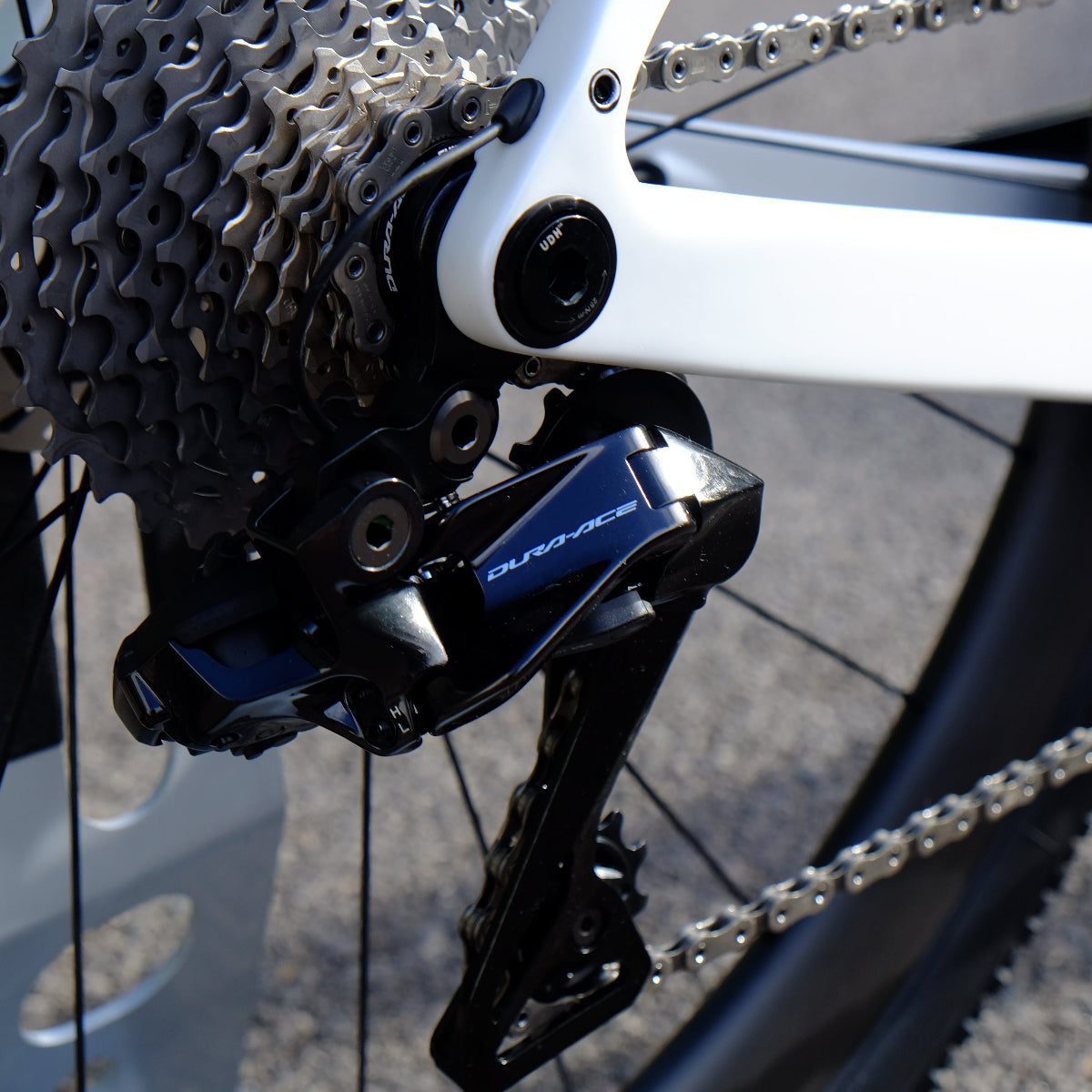 Handsling A1R0evoG Shimano Dura Ace Allroad bike in Pearl White