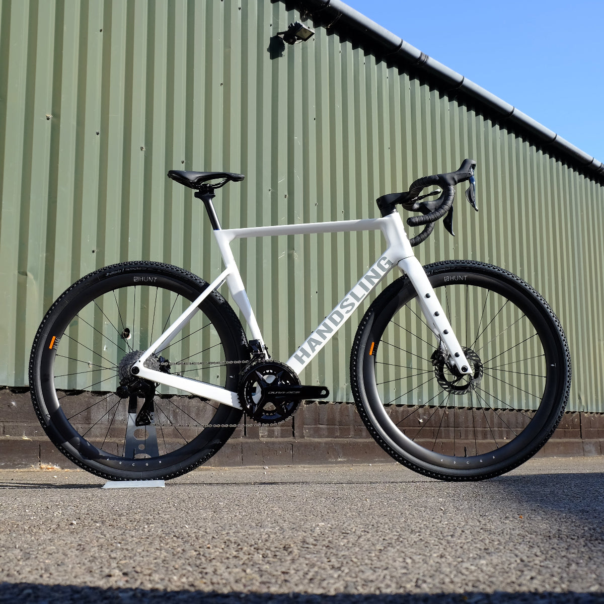 Handsling A1R0evoG Shimano Dura Ace Allroad bike in Pearl White