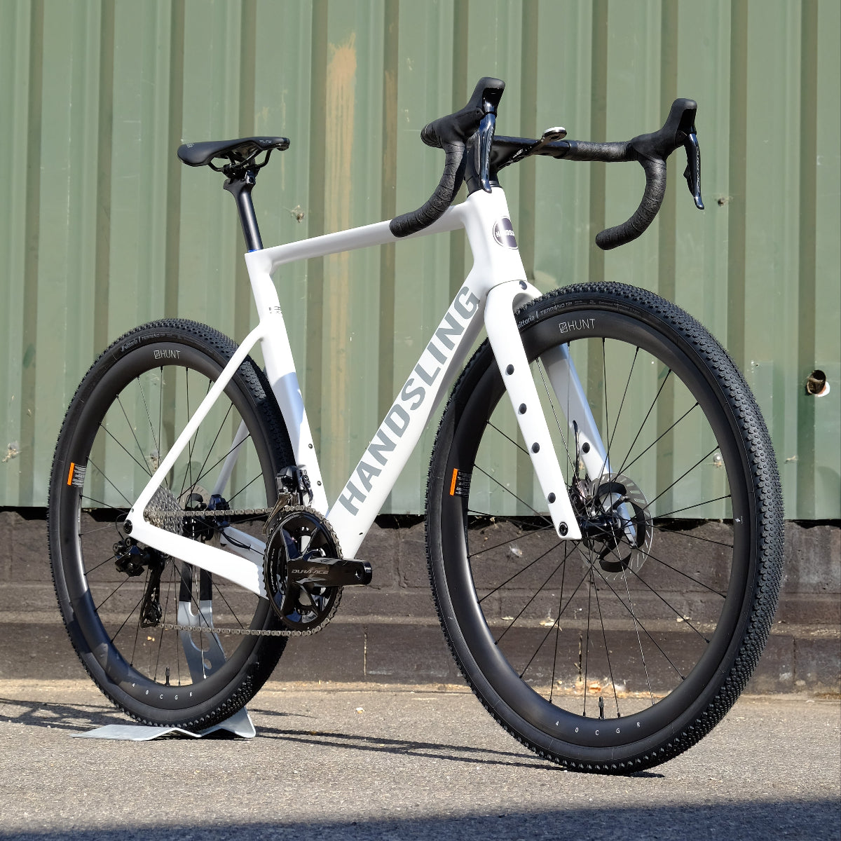 Handsling A1R0evoG Shimano Dura Ace Allroad bike in Pearl White
