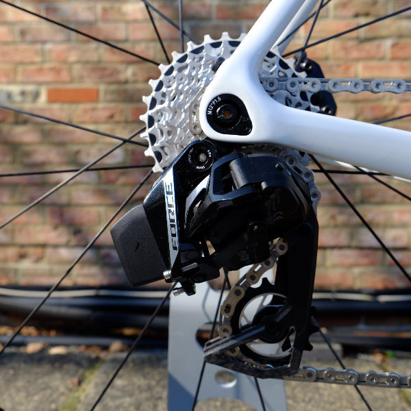 Handsling A1R0evoS SRAM Force AXS E1 white road bike