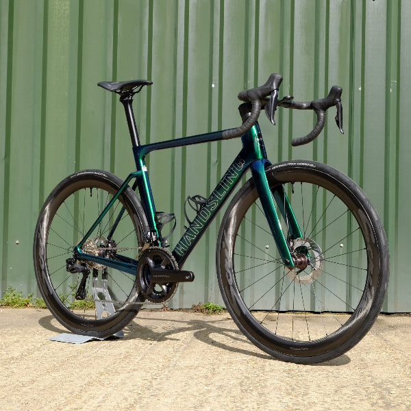Handsling A1R0evoS Shimano Ultegra Di2 road bike in Marine Dream colour. 