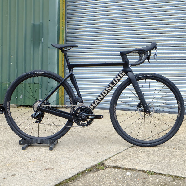 Handsling A1R0evoG Sram Rival AXS allroad bike in black