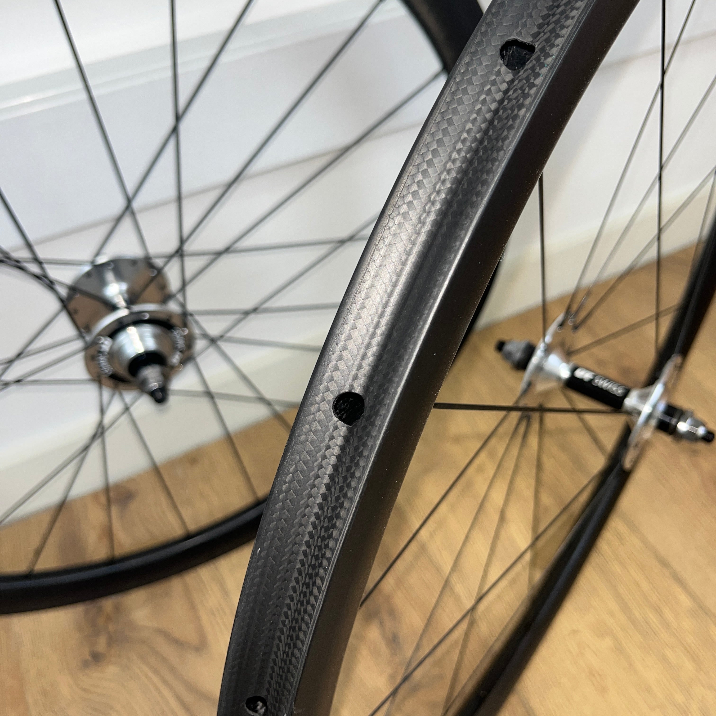 VeloElite Carbon V38 track wheelset