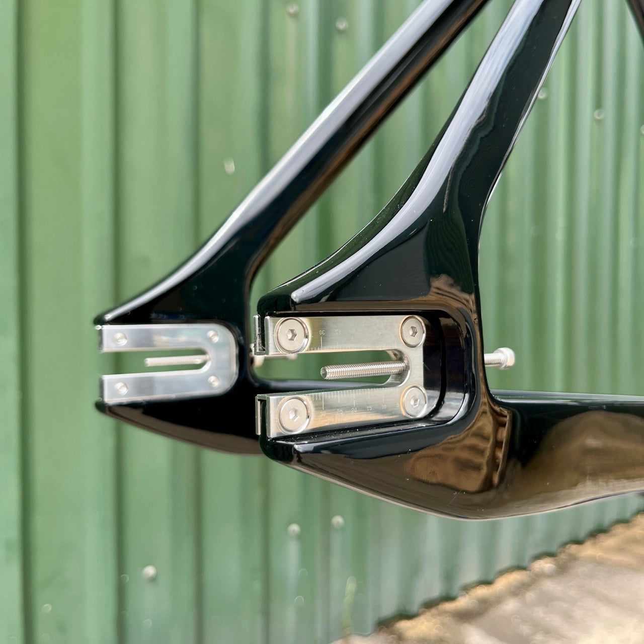 Handsling TR3evo Track Frame - Gloss Black Carbon