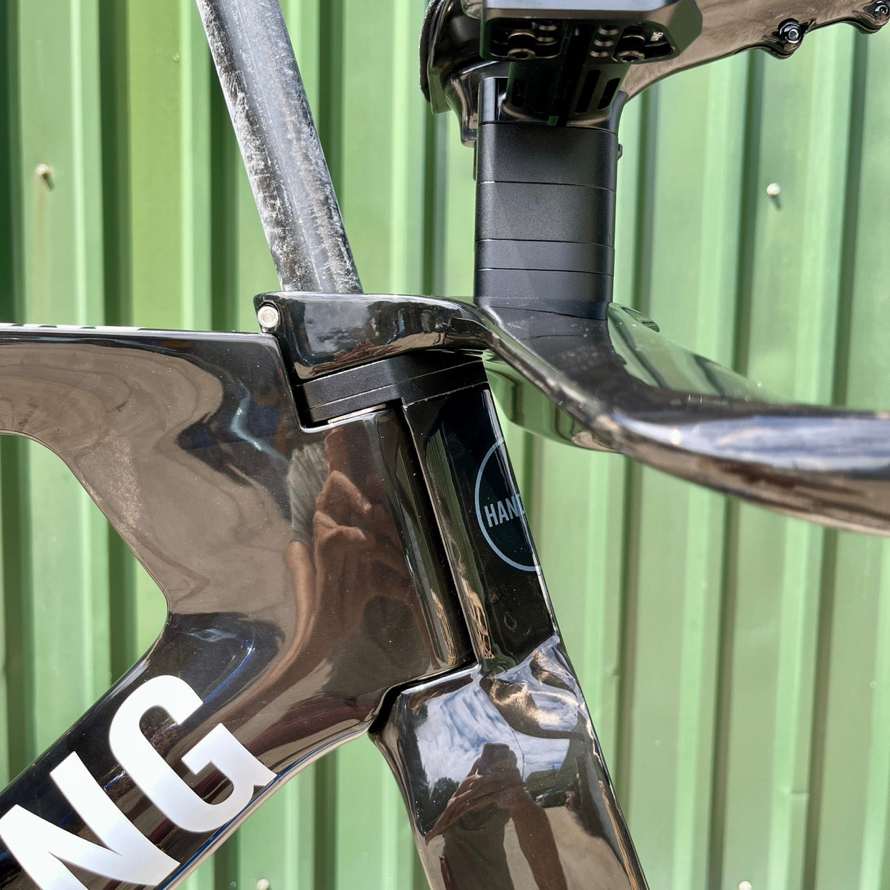 Handsling TR2evoP Track Pursuit Frame - Gloss Black Carbon